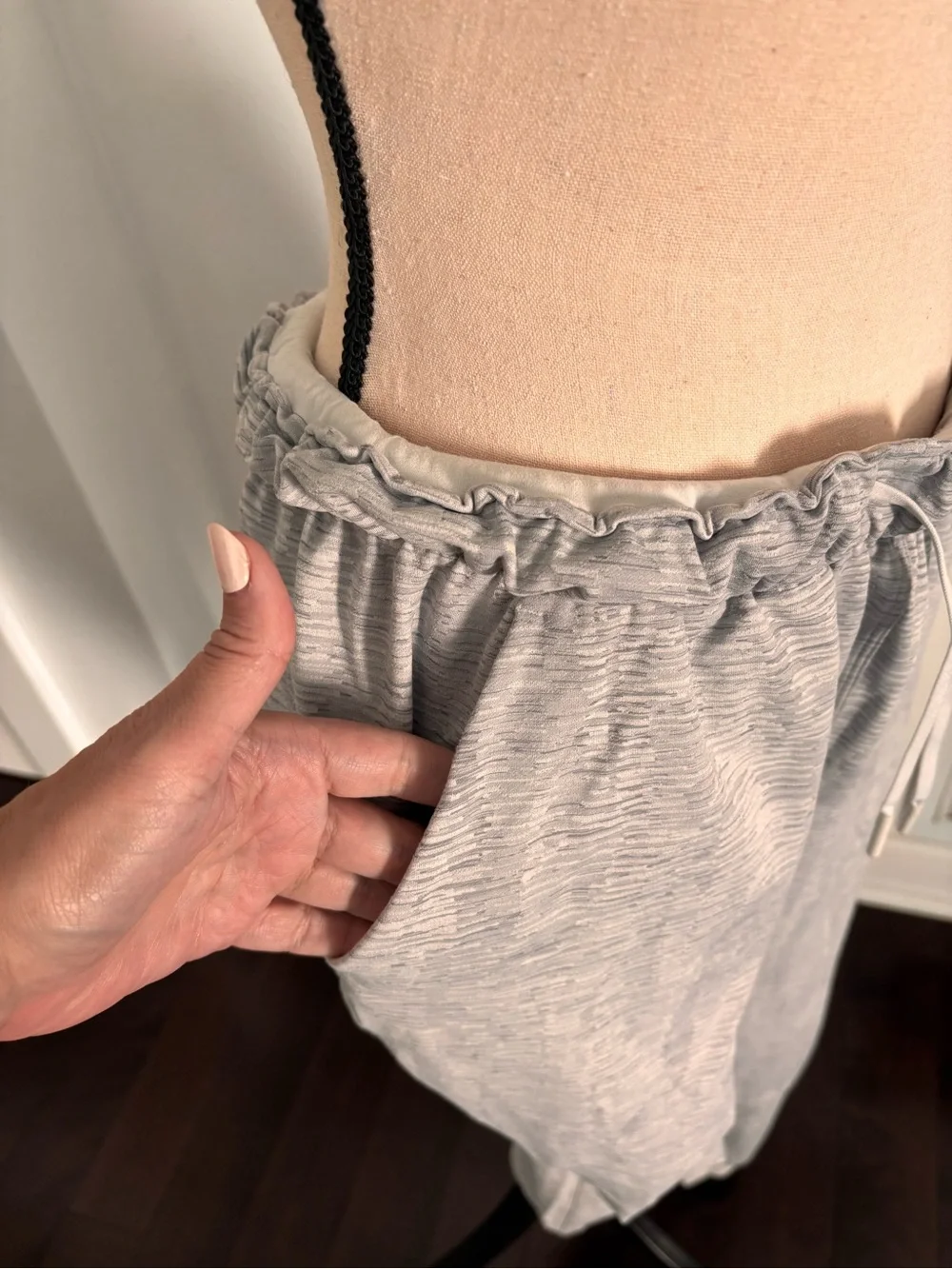 lululemon athletica Light Gray Textured Drawstring Joggers